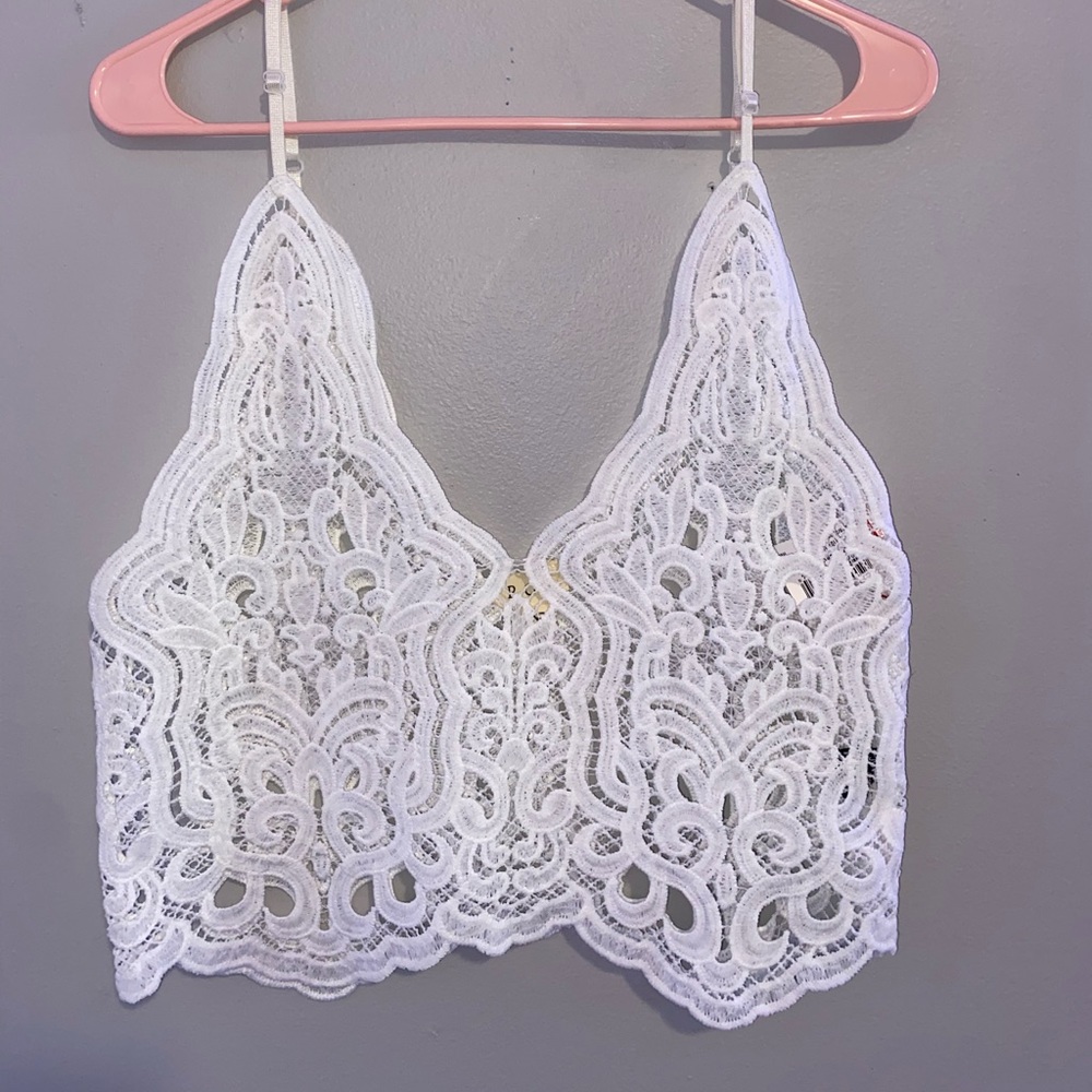 Vintage Deep Neck White Lace Cropped Top